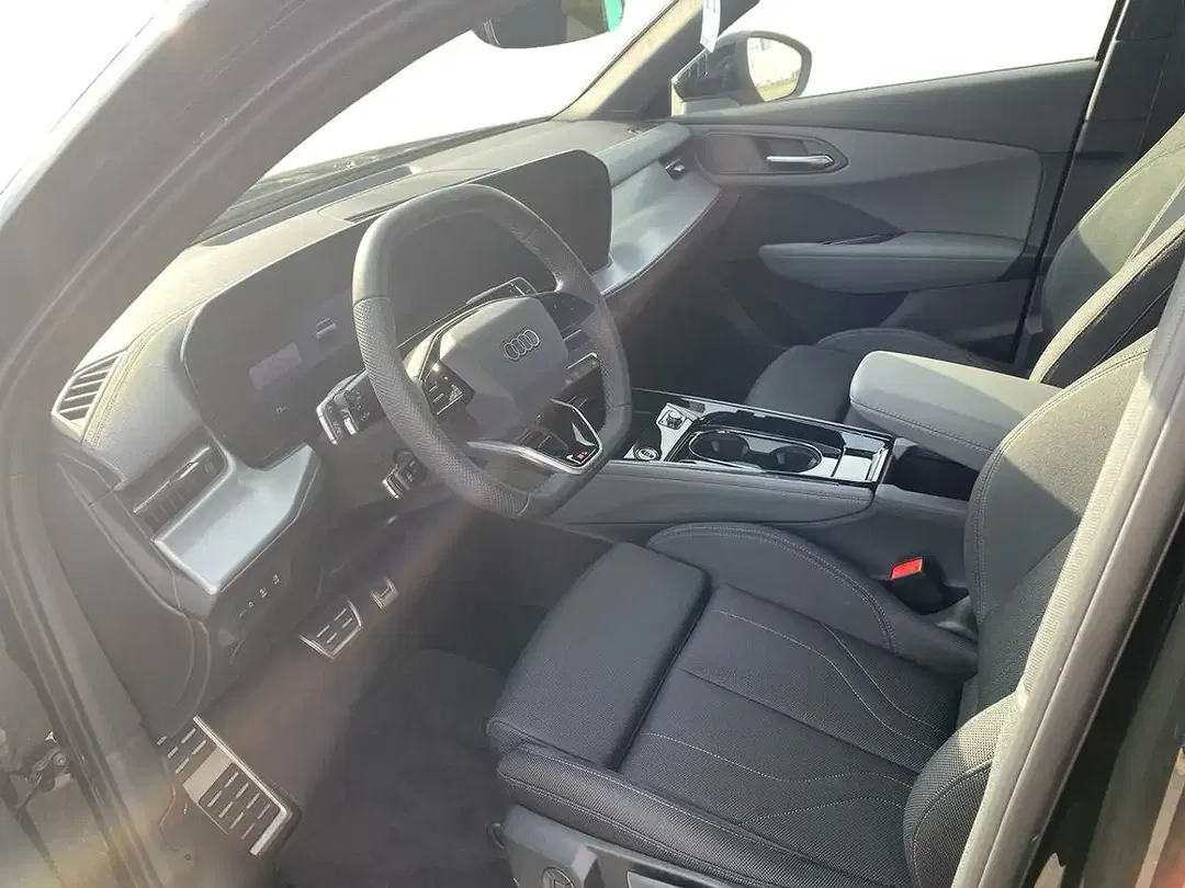 Audi Q3 40 TFSI quattro Sportback S line - Thumbnail 9