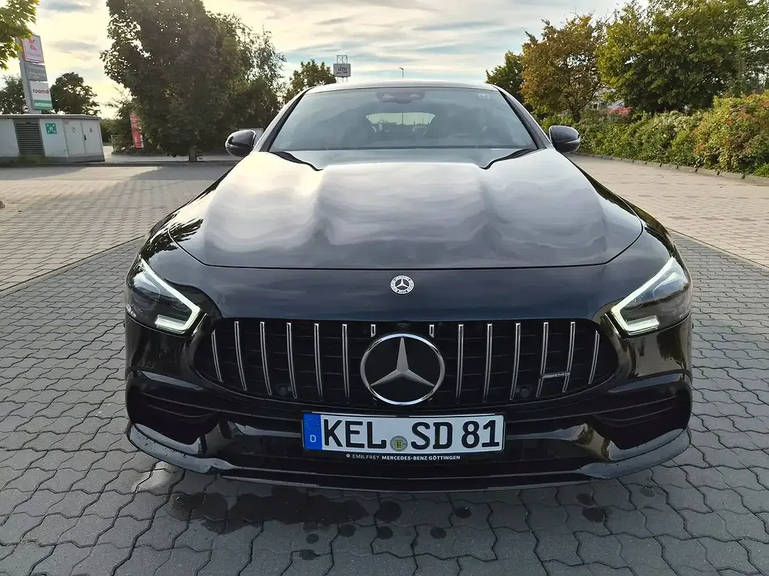 Mercedes-Benz AMG GT 43 - foto 1