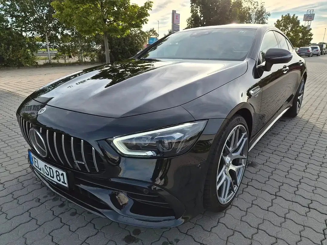 Mercedes-Benz AMG GT 43 - foto 2