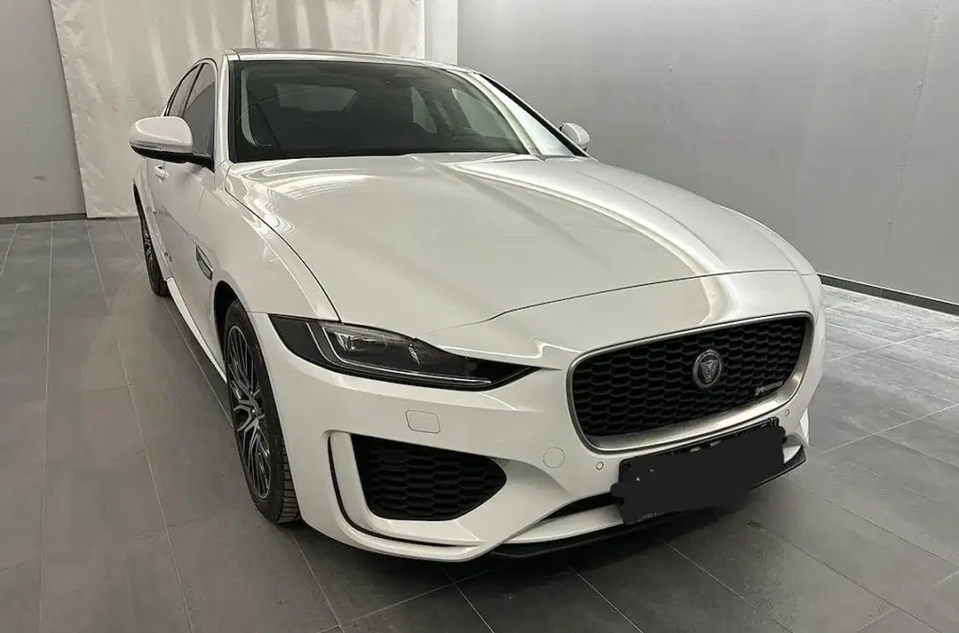 Jaguar XE P250 R-Dynamic SE - foto 2