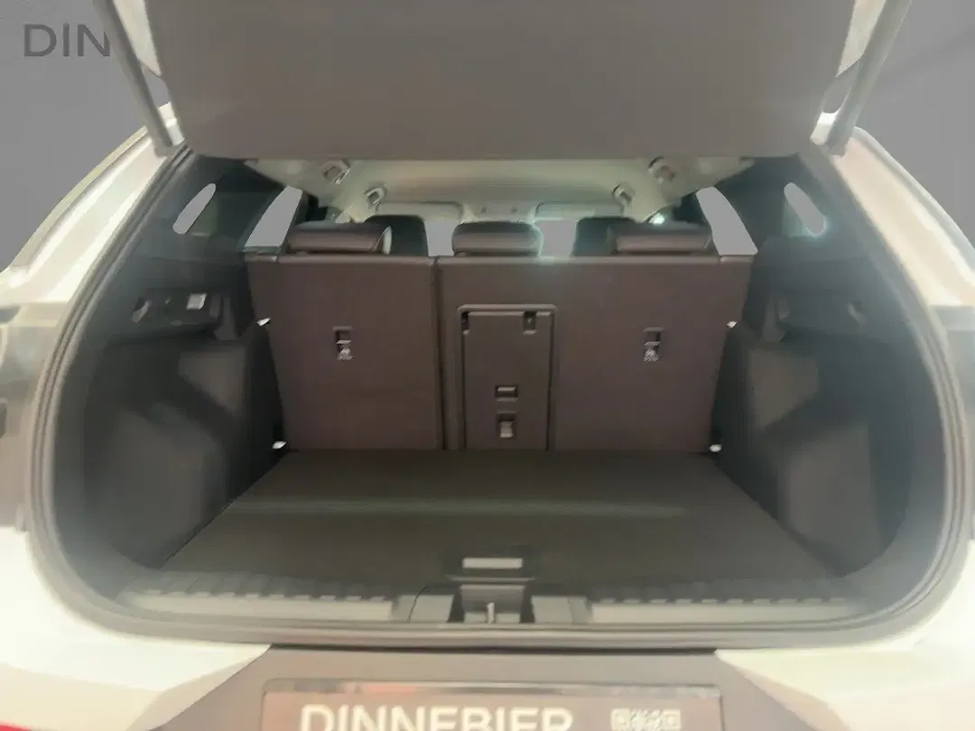 Ford Explorer Premium - Thumbnail 6