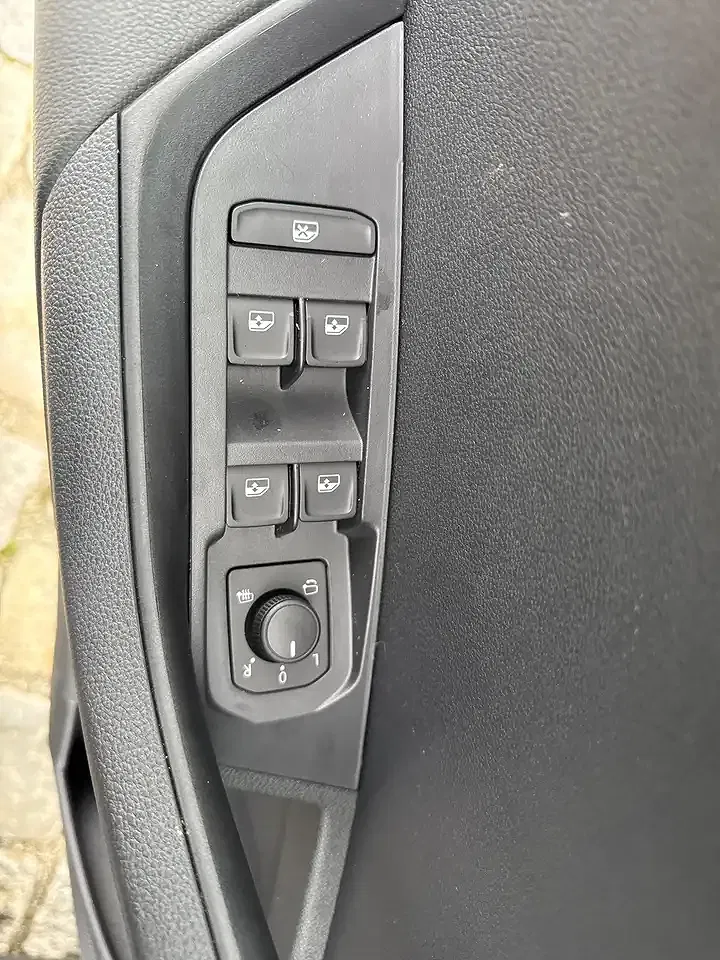 Skoda Karoq 2.0 TDI DSG 4x4 - Thumbnail 5