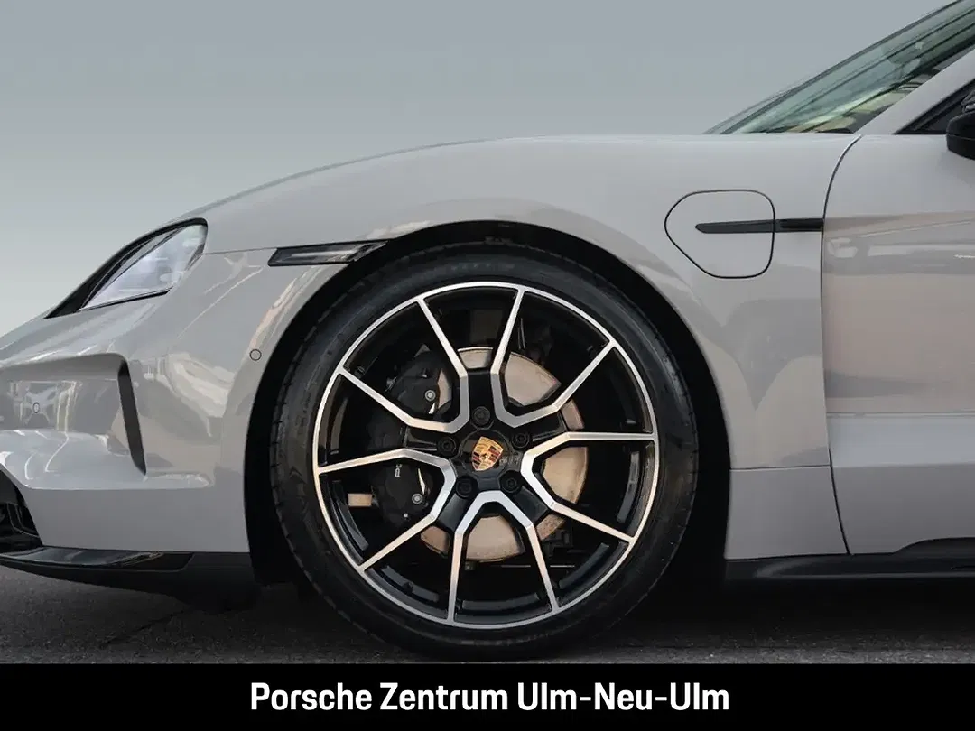 Porsche Taycan Sport Turismo Edition - Thumbnail 10