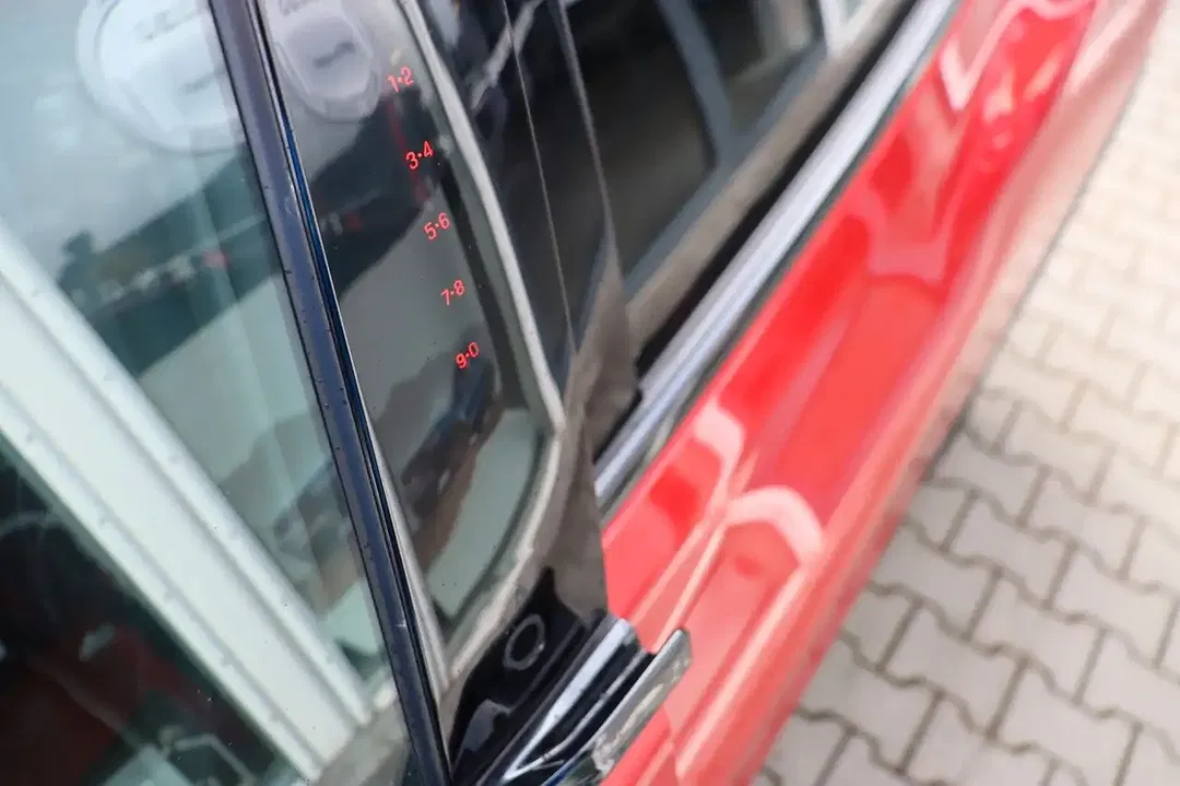 Ford Mustang Mach-E - Thumbnail 6