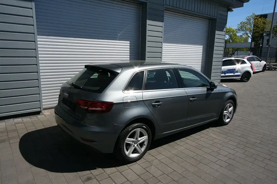 Audi A3 30 TFSI Sportback Base - Thumbnail 5