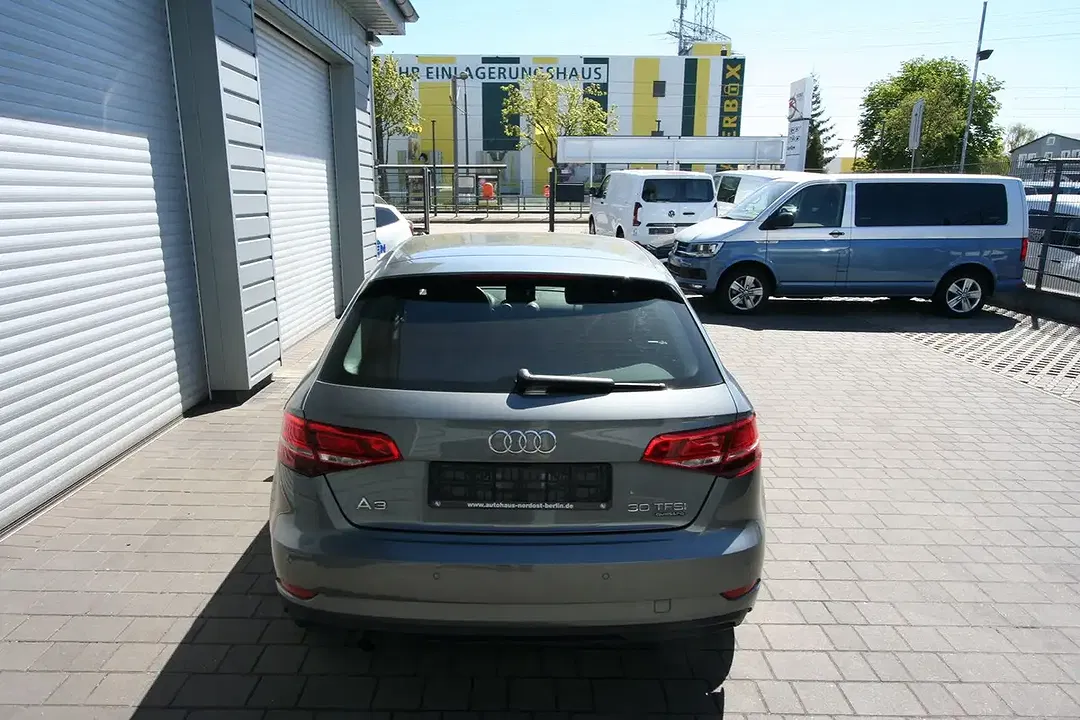Audi A3 30 TFSI Sportback Base - Thumbnail 6