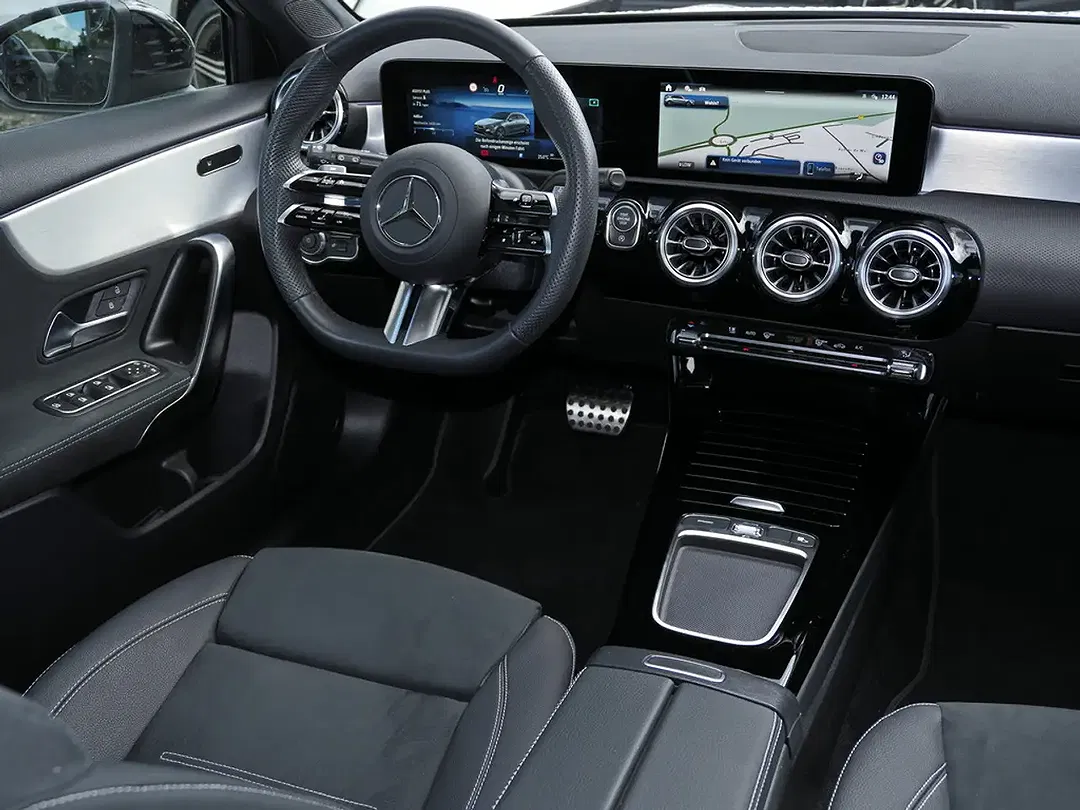 Mercedes-Benz A 200 AMG Night - Thumbnail 10