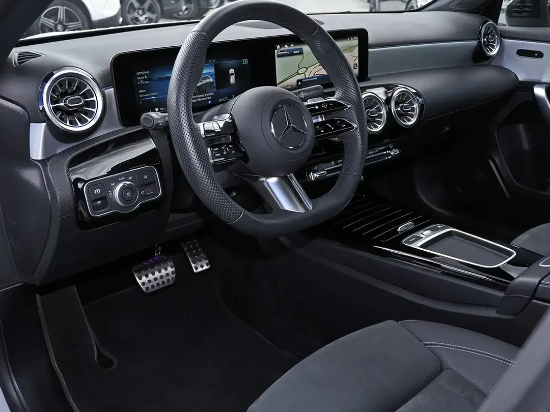 Mercedes-Benz A 200 AMG Night - Thumbnail 9