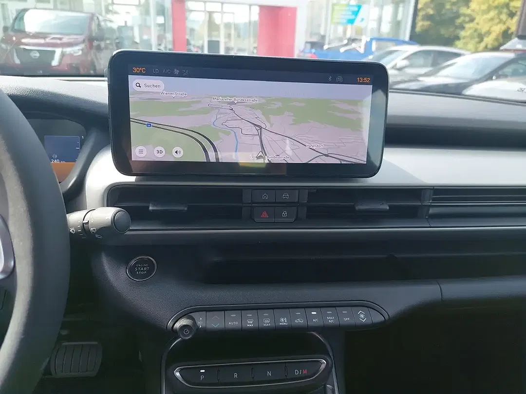 Jeep Avenger e-Hybrid Altitude - Thumbnail 9