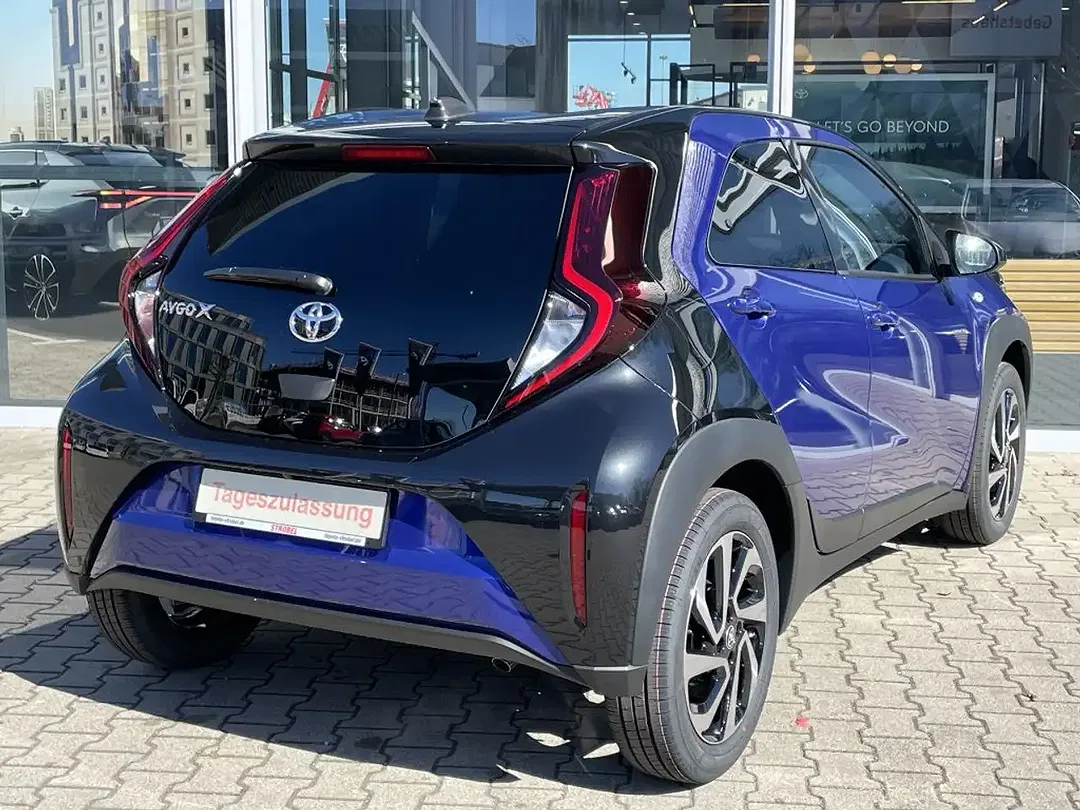 Toyota Aygo X CVT Teamplayer - Thumbnail 4