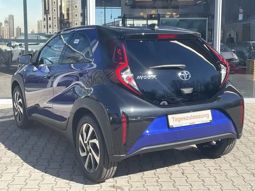 Toyota Aygo X CVT Teamplayer - Thumbnail 5