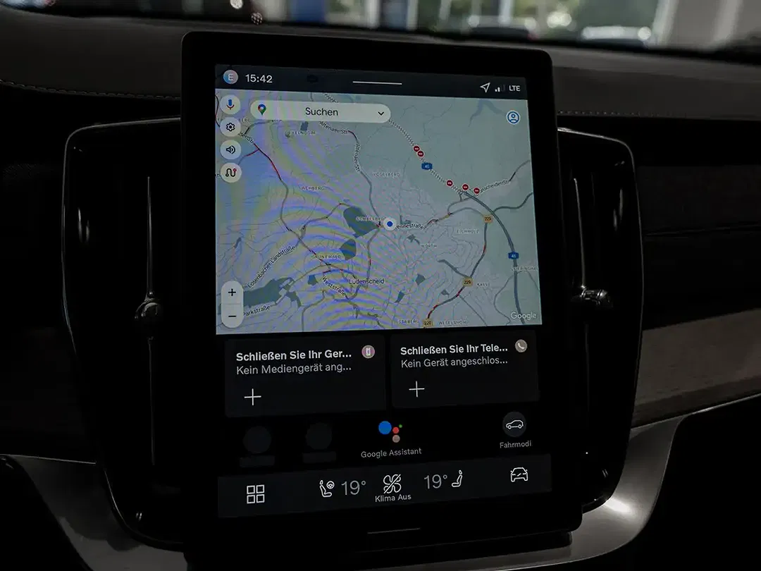Volvo XC90 T8 PHEV Hybrid AWD Recharge Plus Dark - Thumbnail 11
