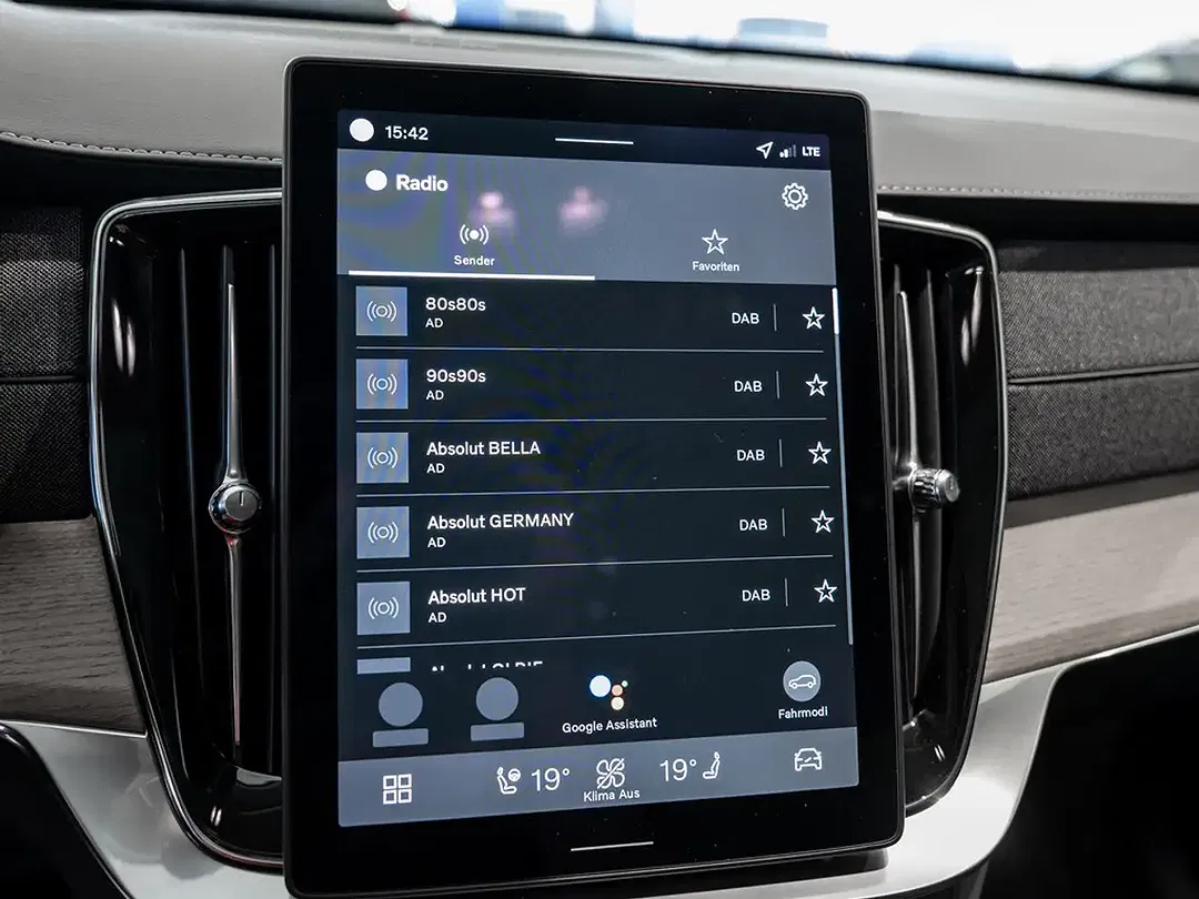 Volvo XC90 T8 PHEV Hybrid AWD Recharge Plus Dark - Thumbnail 12