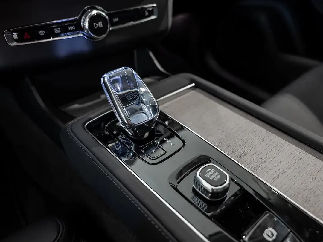Volvo XC90 T8 PHEV Hybrid AWD Recharge Plus Dark - foto 15