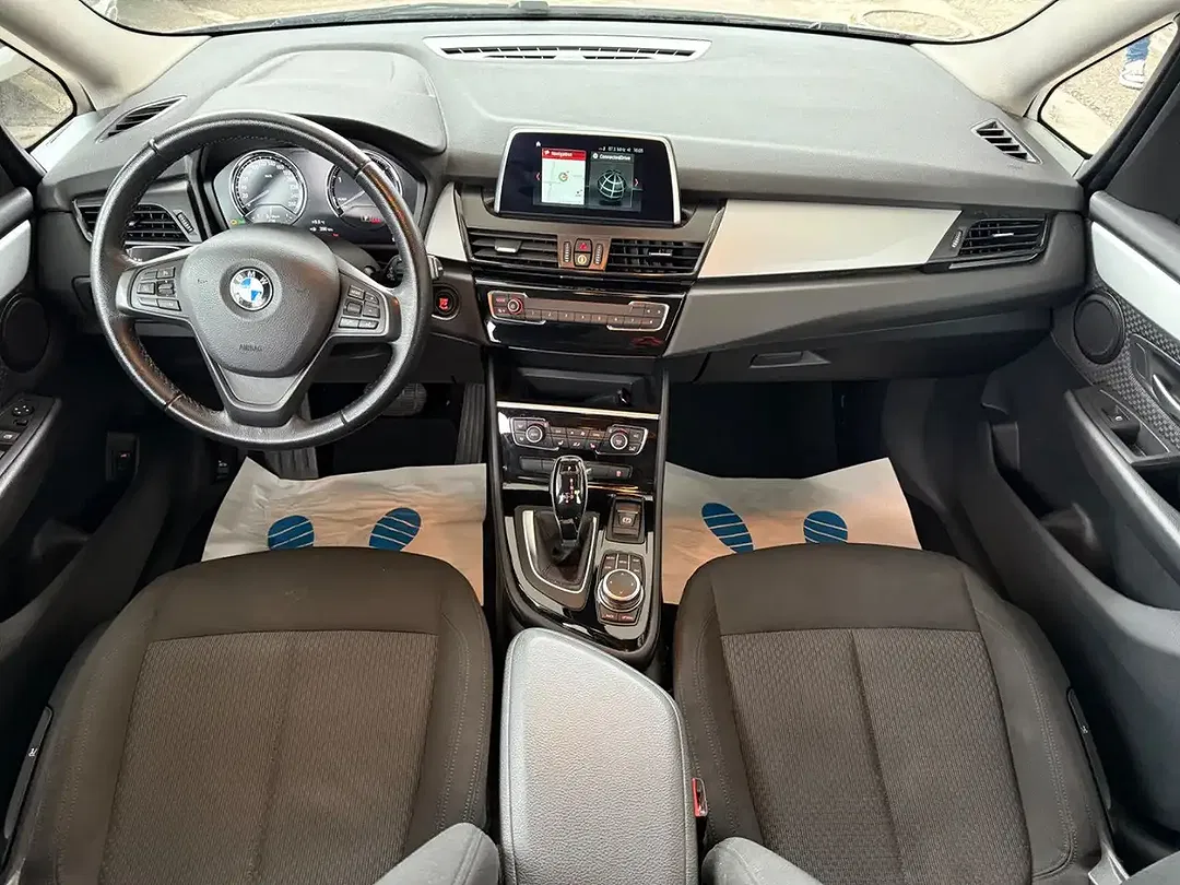BMW 218 - Thumbnail 6