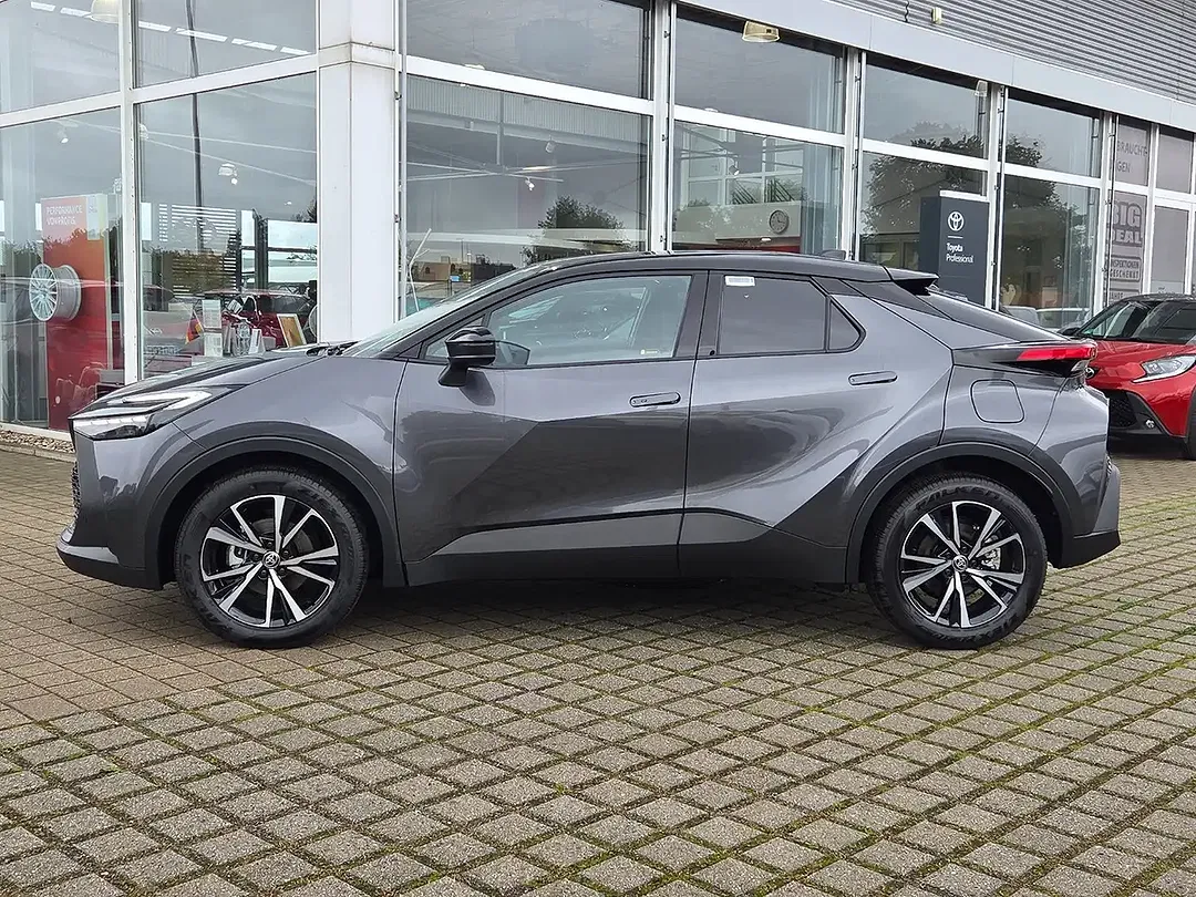 Toyota C-HR Hybrid Teamplayer - Thumbnail 5