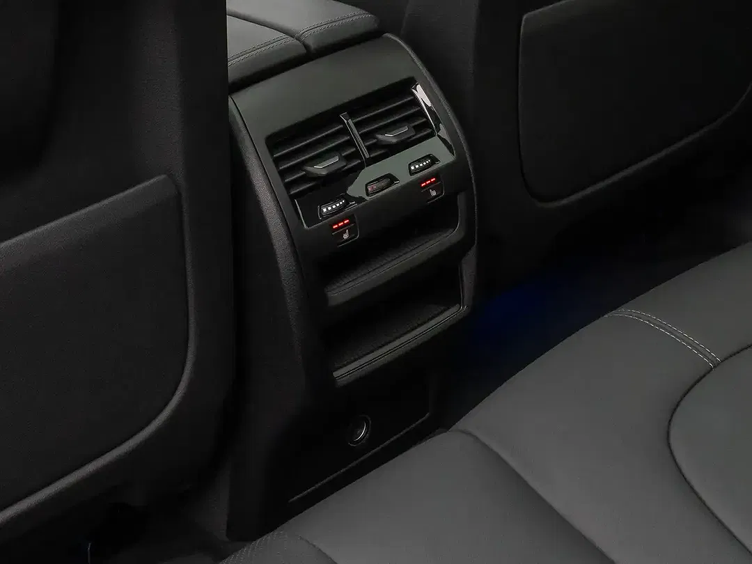 BMW X5 M - Thumbnail 15