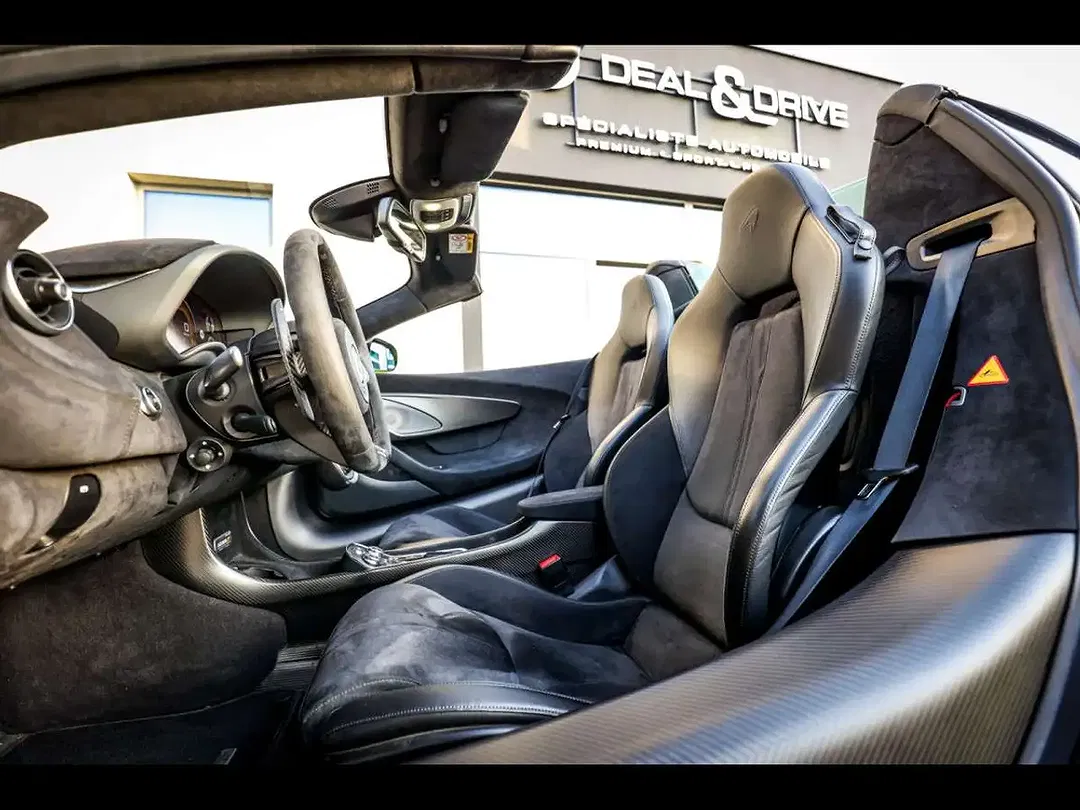 McLaren 600LT Spider - Thumbnail 10
