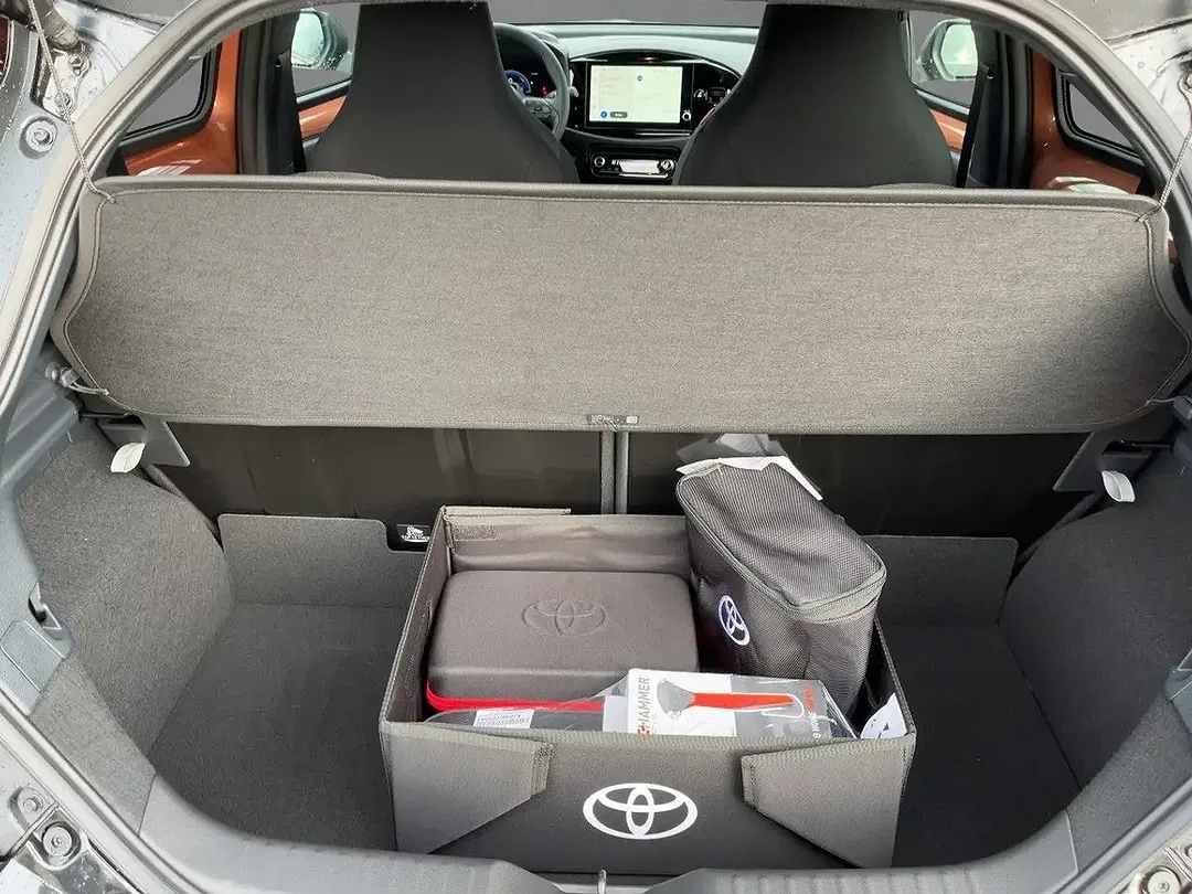Toyota Aygo X 1.5 Hybrid Lounge - Thumbnail 13