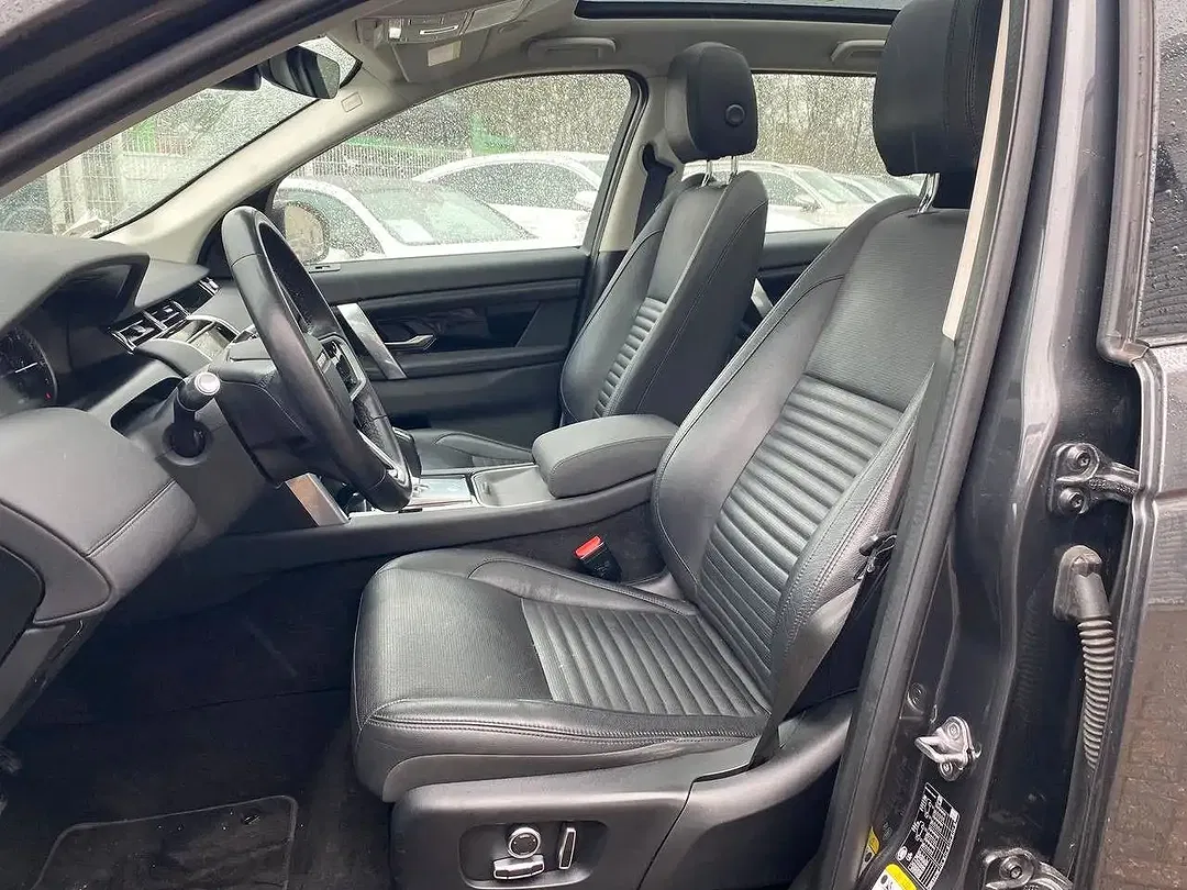 Land Rover Discovery Sport 4x4 PHEV R-Dynamic - Thumbnail 10