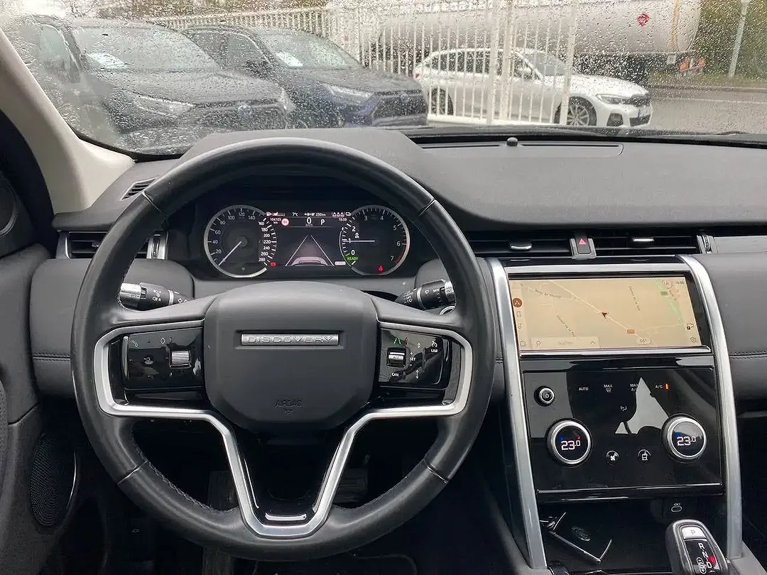 Land Rover Discovery Sport 4x4 PHEV R-Dynamic - Thumbnail 12