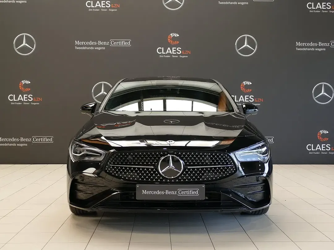 Mercedes-Benz CLA 200 AMG Line - foto 2