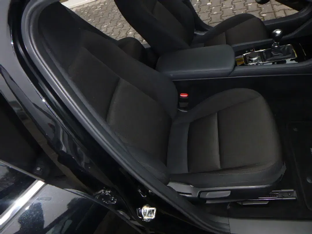 Mazda 3 2.0 SKYACTIV-X MHEV Selection Design - Thumbnail 6