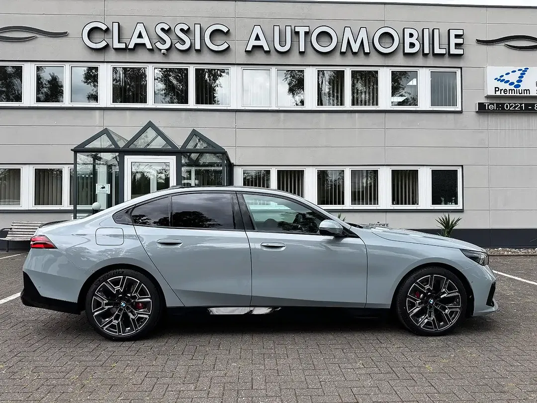 BMW 530 xDrive M Sport Pro - Thumbnail 4