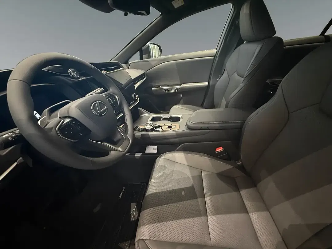 Lexus RZ AUT Executive - Thumbnail 10