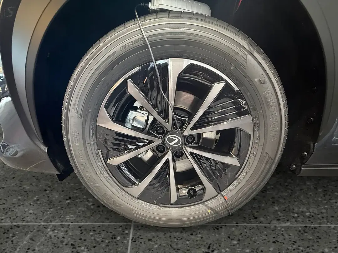 Lexus RZ AUT Executive - foto 15