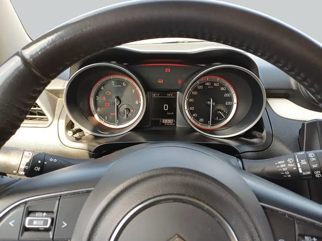 Suzuki Swift Hybrid 1.2 Dualjet Club - Thumbnail 13