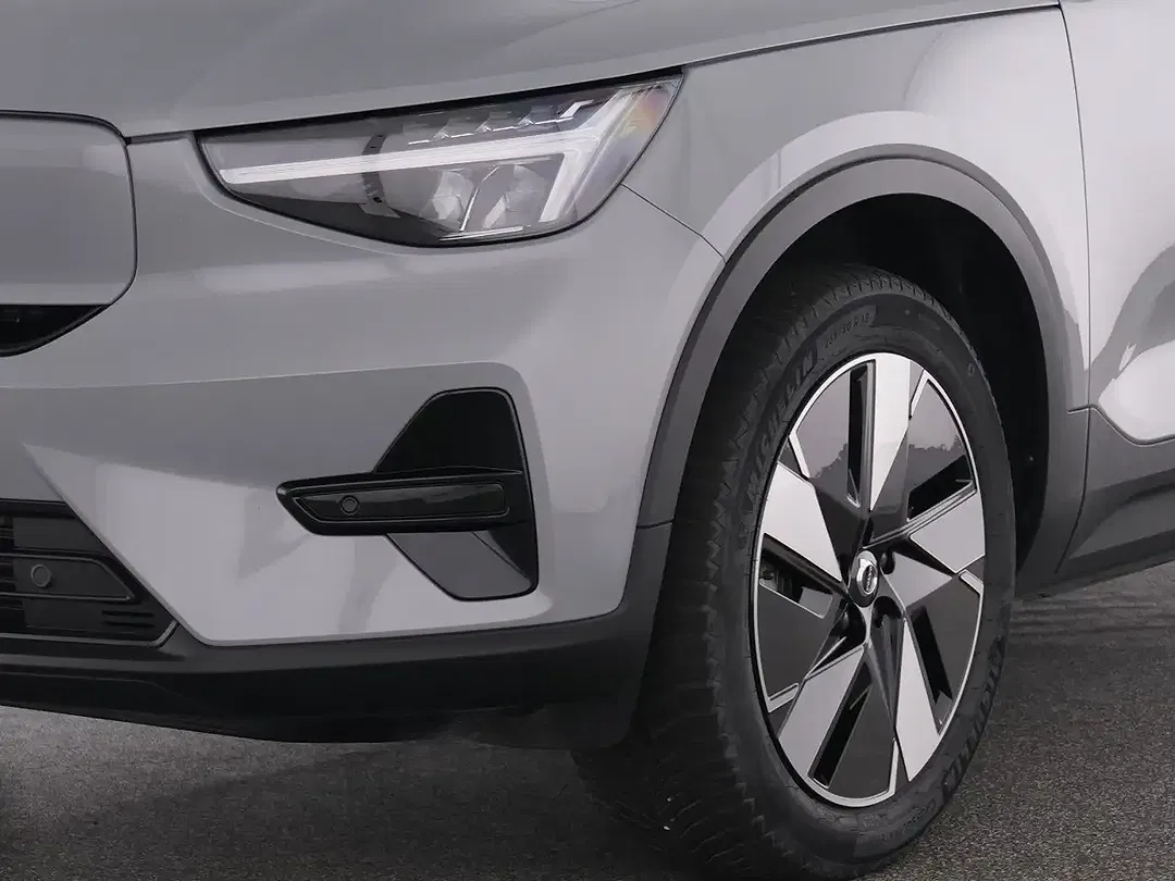 Volvo XC40 EV Core - Thumbnail 9