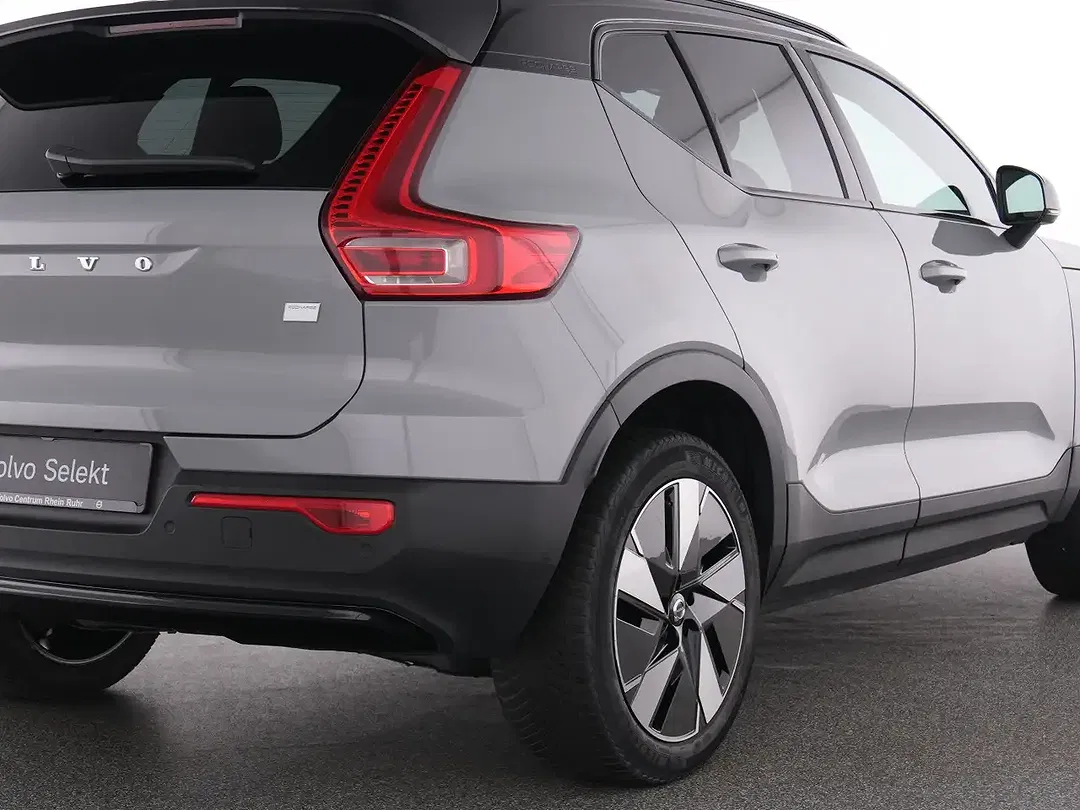 Volvo XC40 EV Core - Thumbnail 10