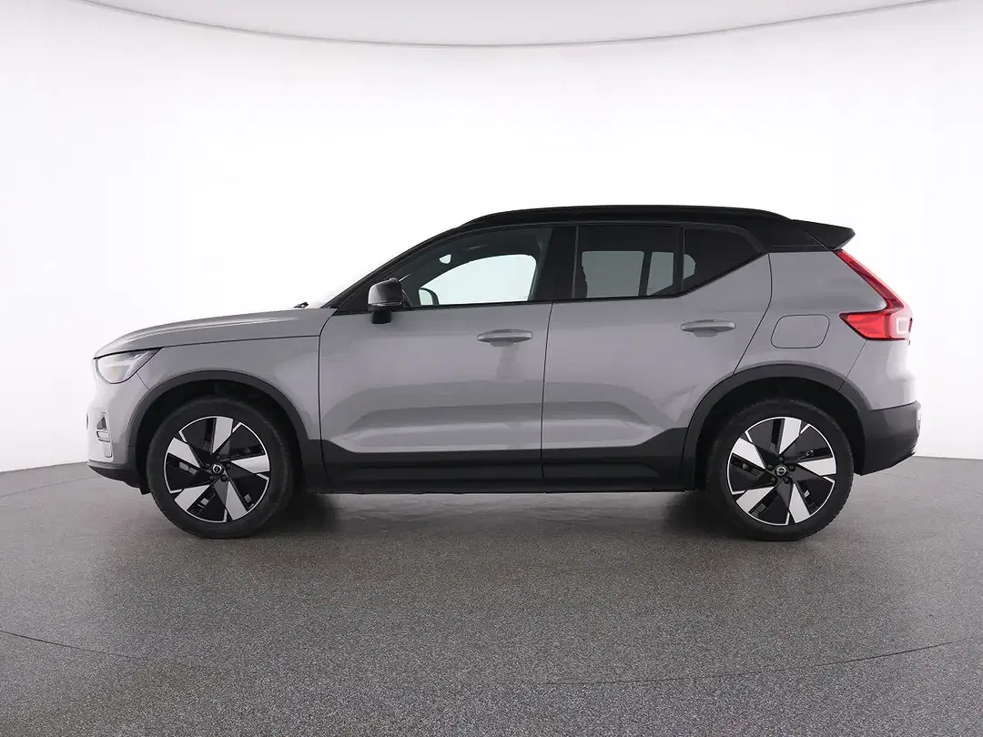 Volvo XC40 EV Core - Thumbnail 11