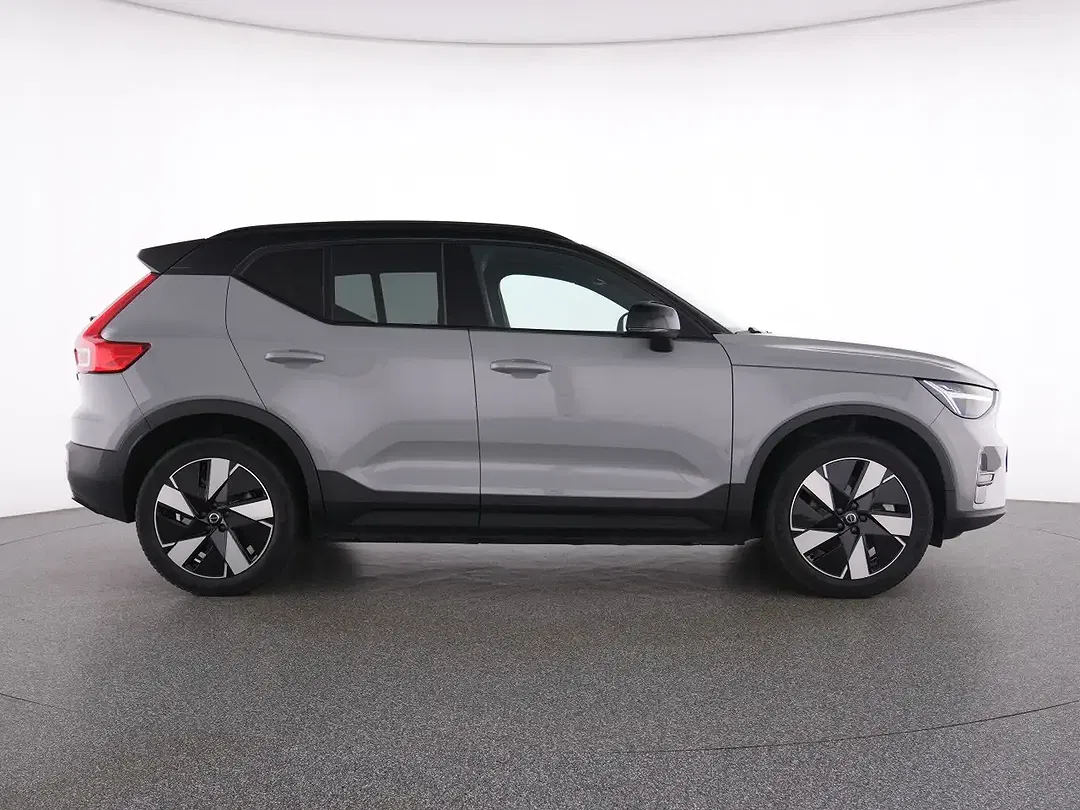 Volvo XC40 EV Core - Thumbnail 12