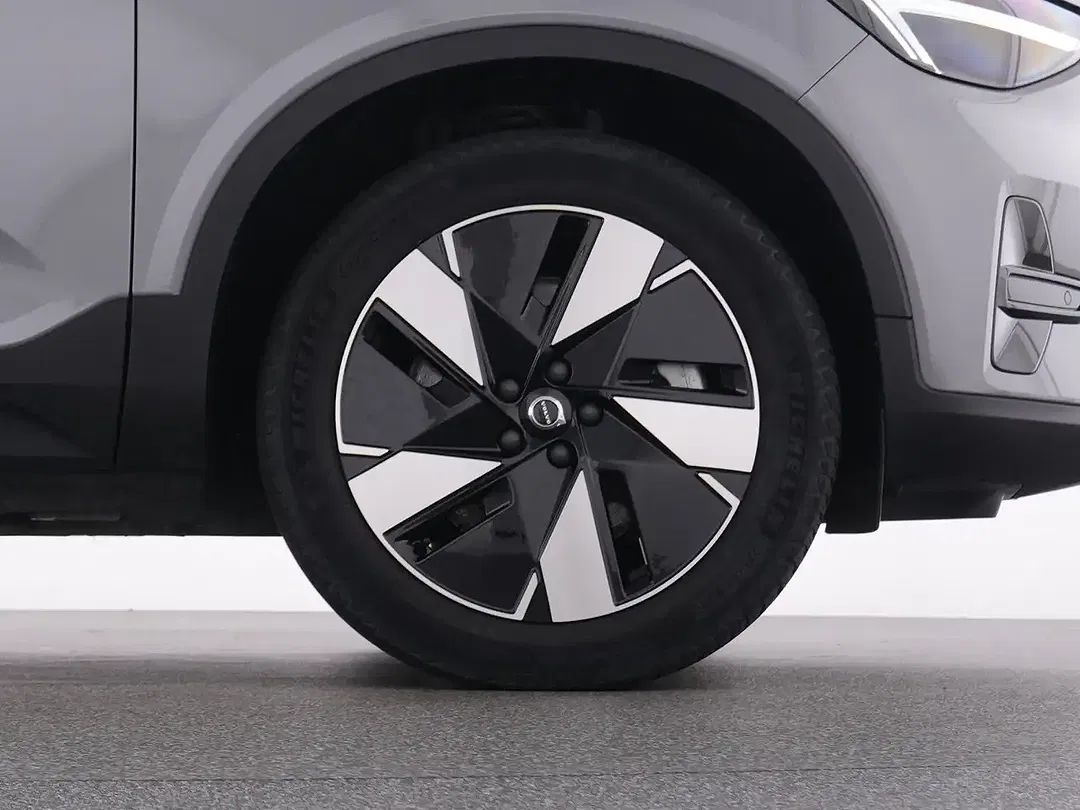 Volvo XC40 EV Core - Thumbnail 22