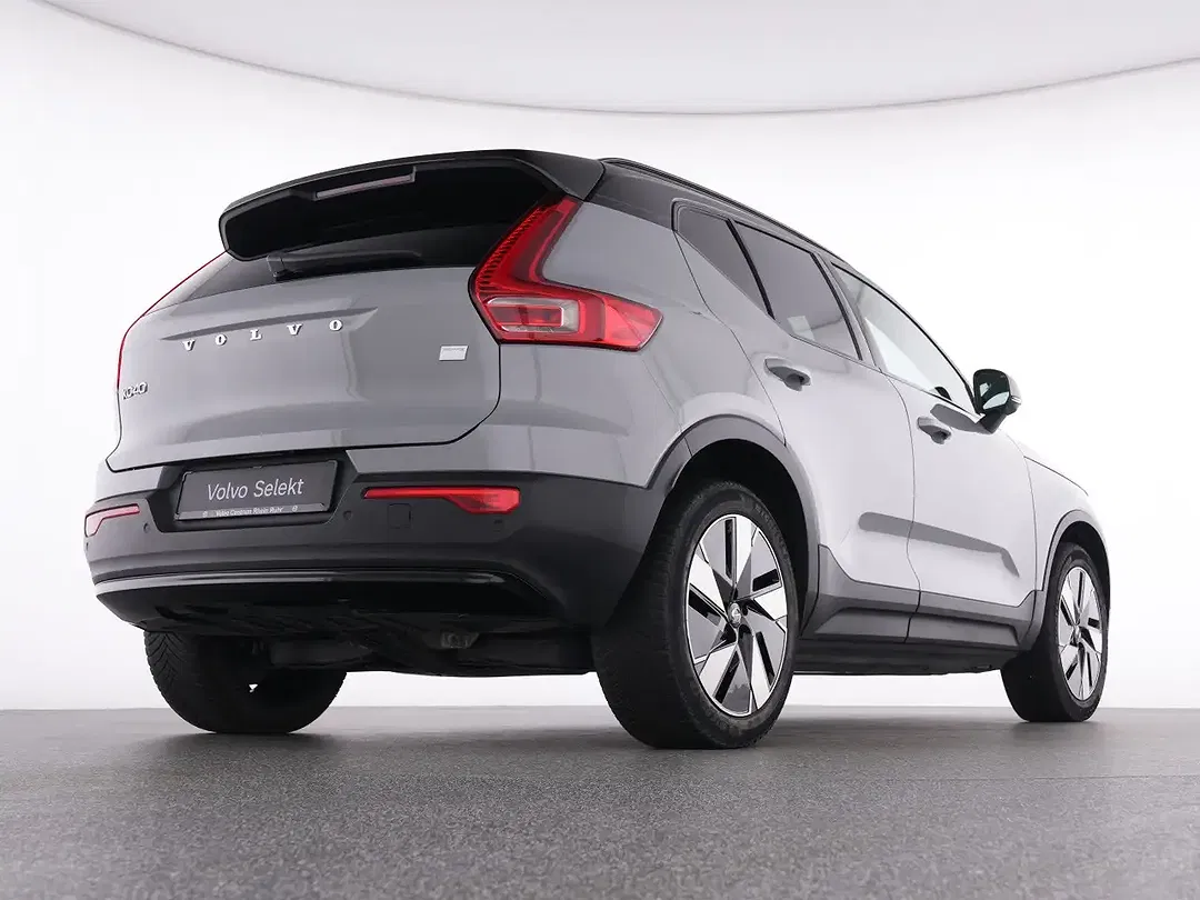 Volvo XC40 EV Core - Thumbnail 8