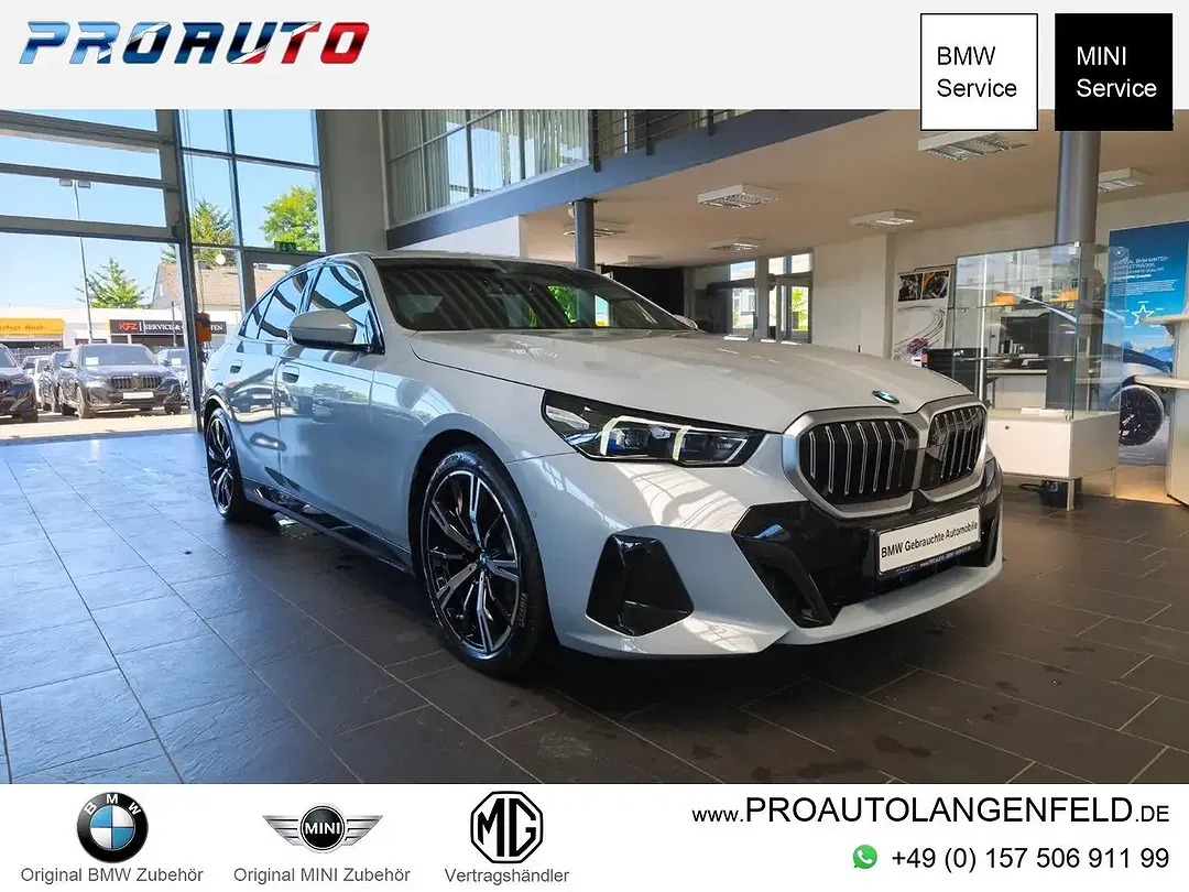 BMW 520 xDrive M Sport - Thumbnail 1