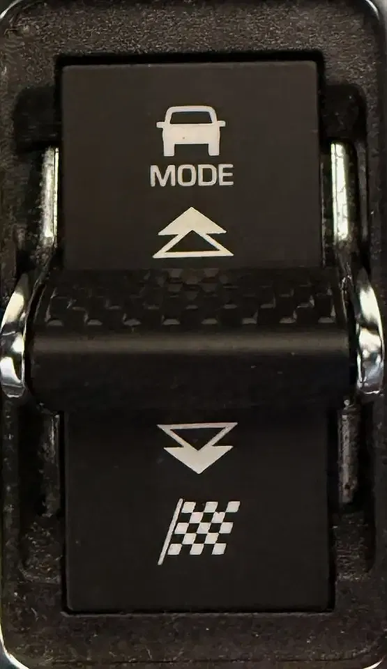 Jaguar E-Pace 4x4 Chequered Flag - Thumbnail 8