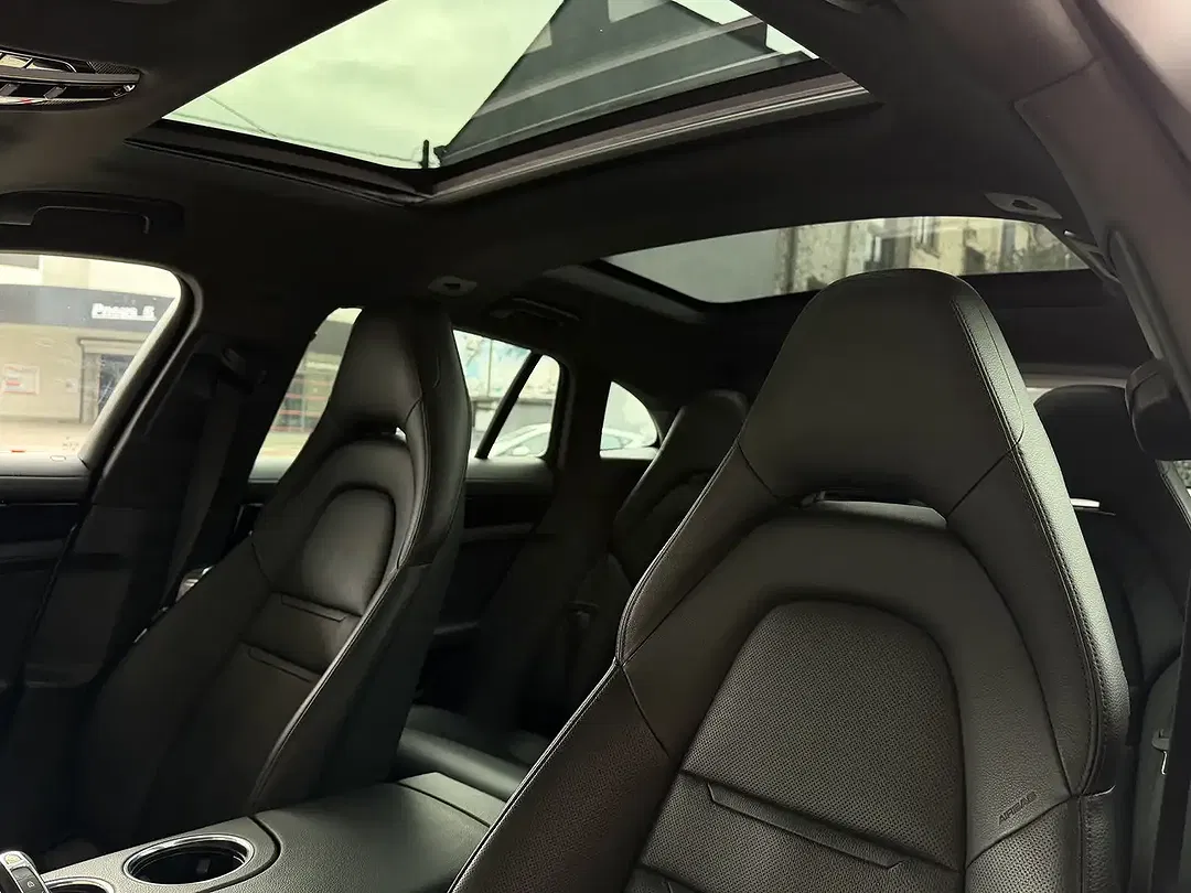 Porsche Panamera Turbo - Thumbnail 11