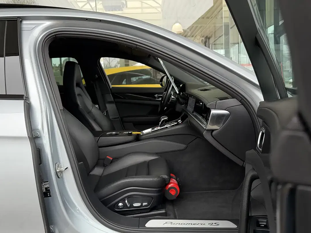 Porsche Panamera Turbo - Thumbnail 12