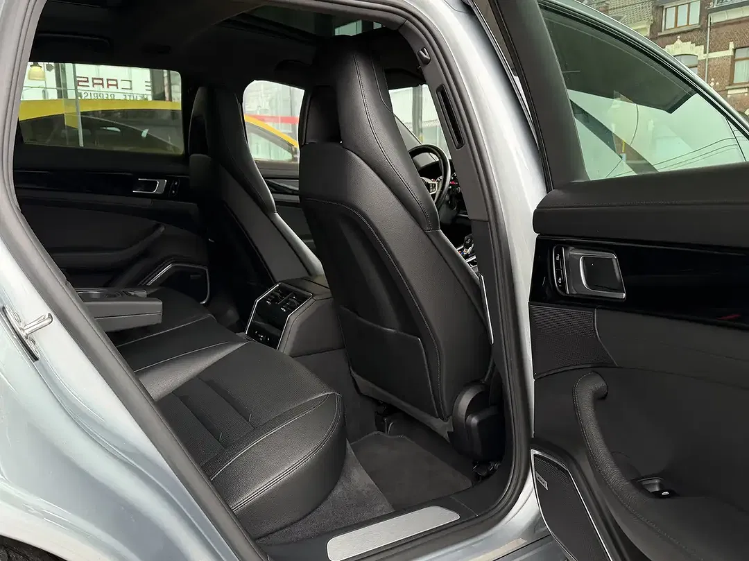 Porsche Panamera Turbo - Thumbnail 13