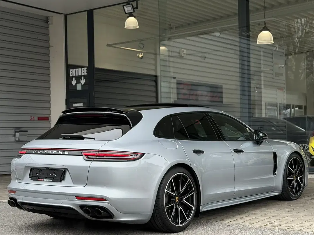 Porsche Panamera Turbo - Thumbnail 4
