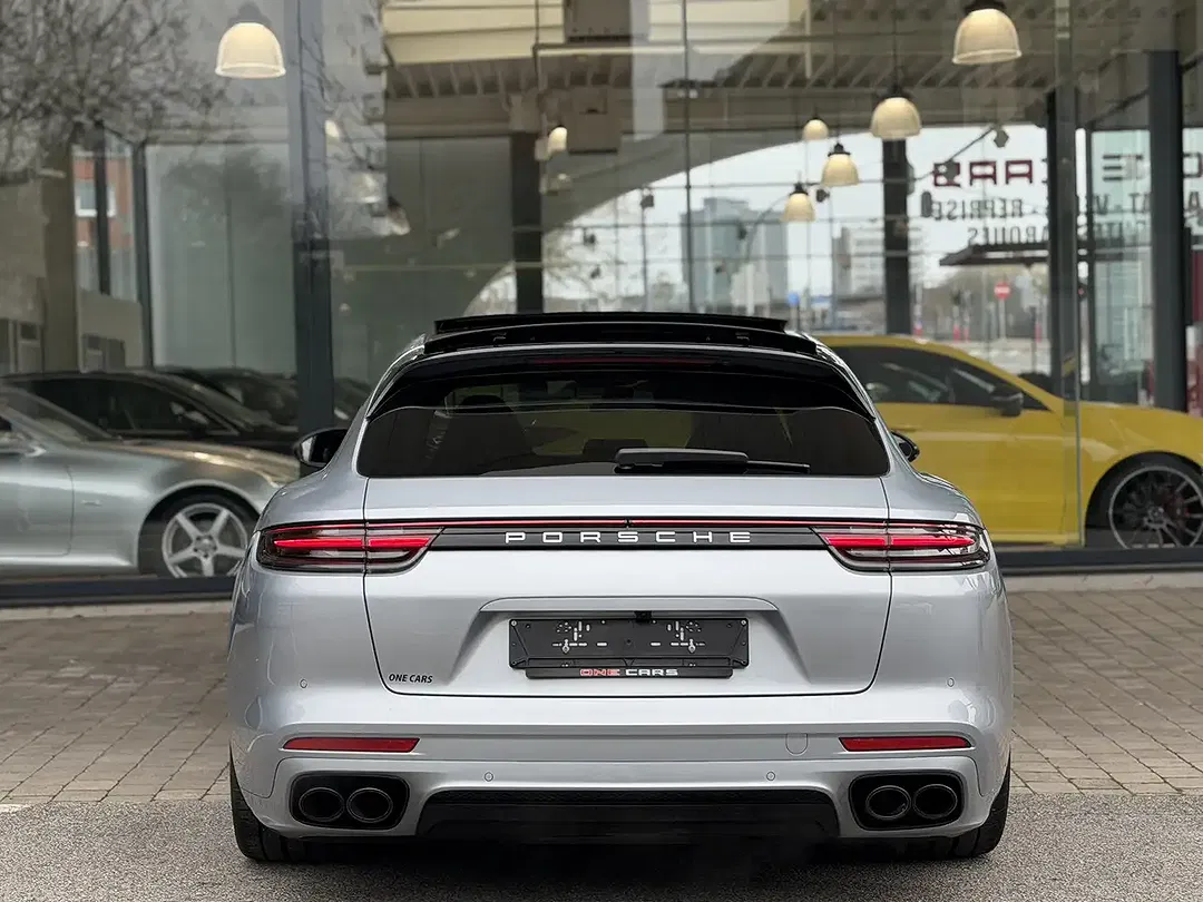 Porsche Panamera Turbo - Thumbnail 5