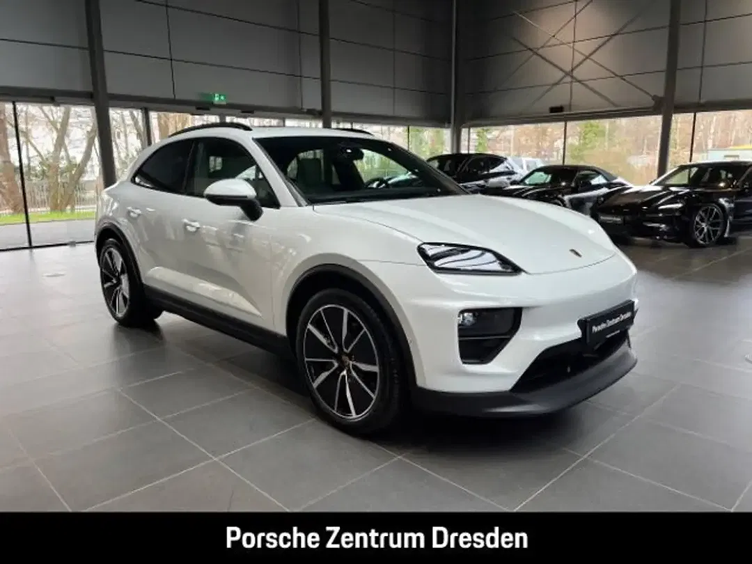 Porsche Macan 4 Plus - Thumbnail 11