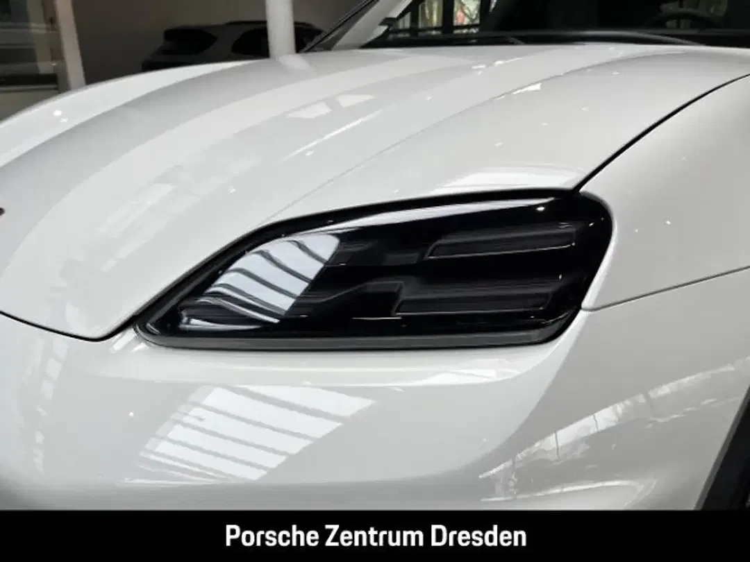 Porsche Macan 4 Plus - Thumbnail 13