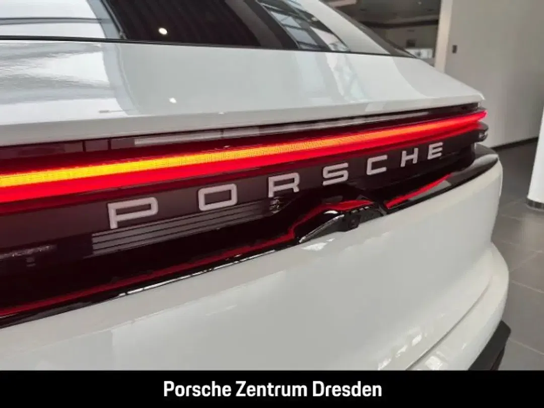 Porsche Macan 4 Plus - Thumbnail 7