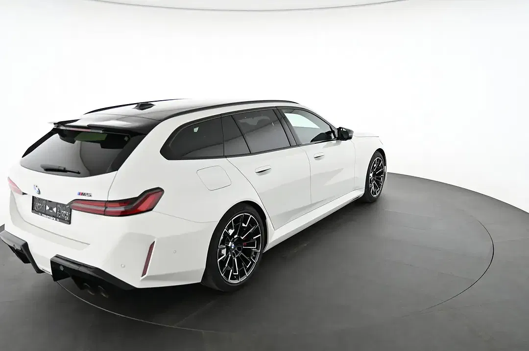 BMW M5 - foto 2