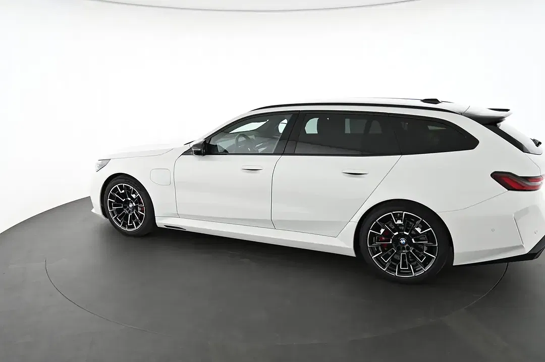 BMW M5 - Thumbnail 7