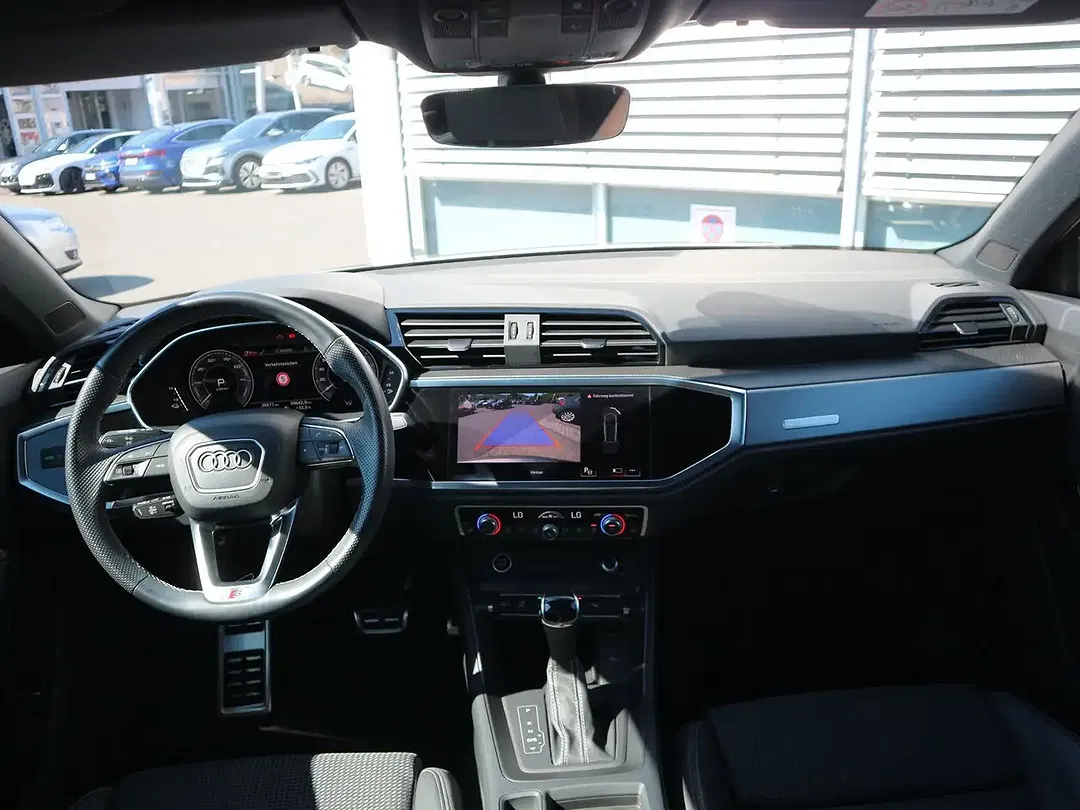 Audi Q3 45 TFSI e S line - Thumbnail 13